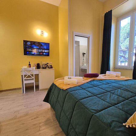 Residenze Serventi Longhi Rome Buitenkant foto