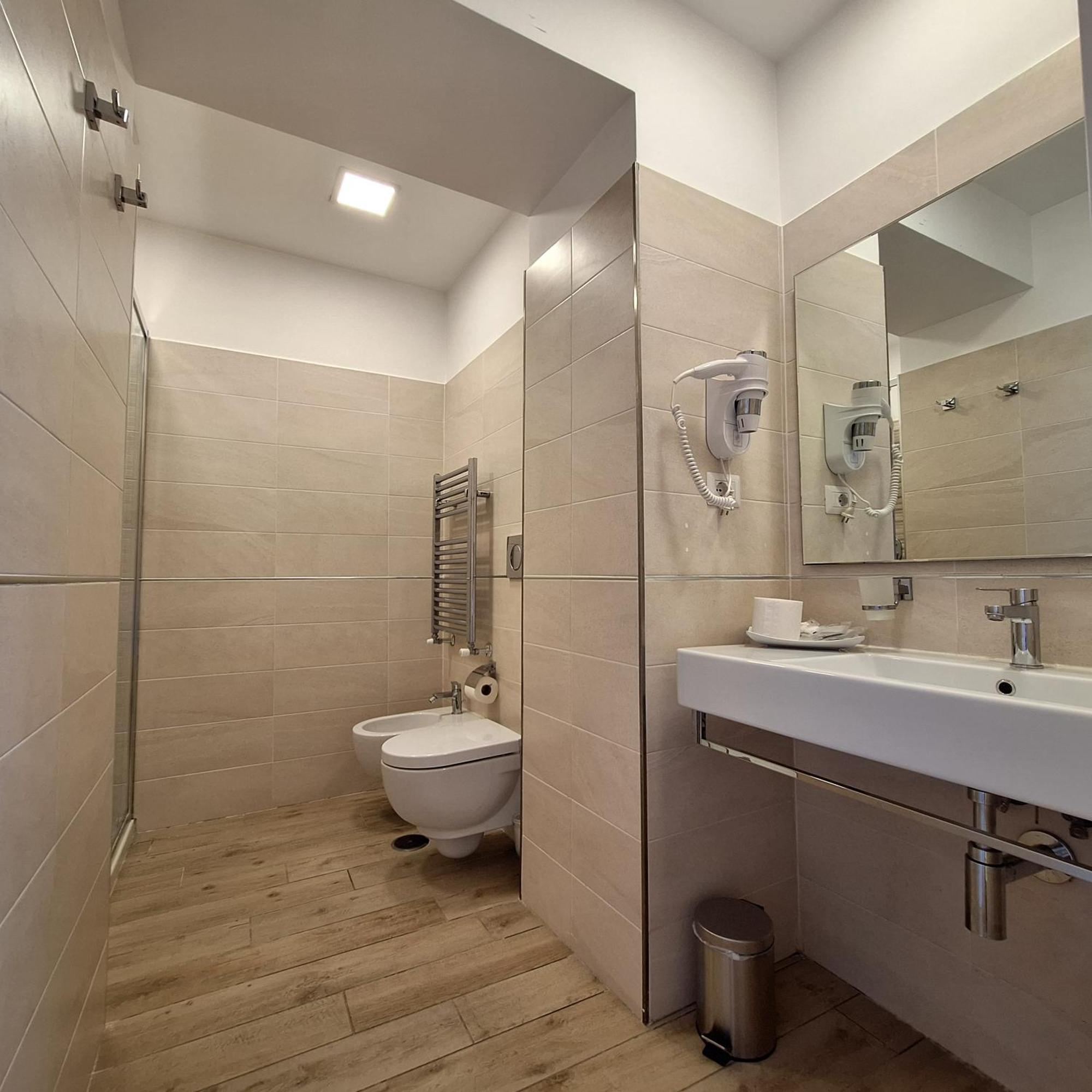 Residenze Serventi Longhi Rome Buitenkant foto