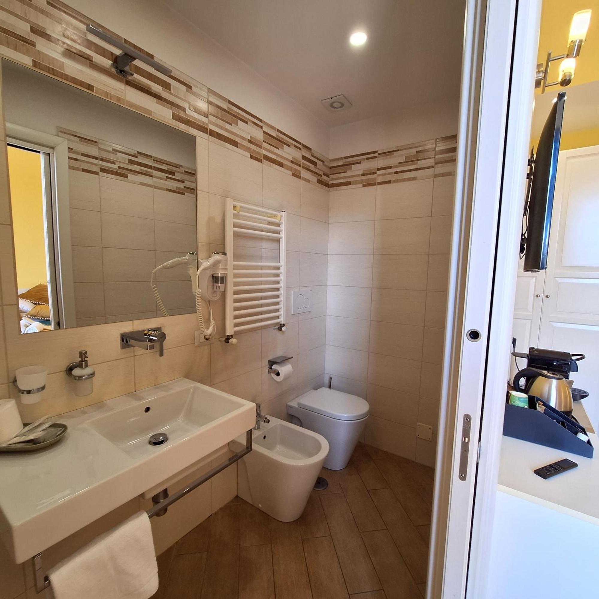 Residenze Serventi Longhi Rome Buitenkant foto